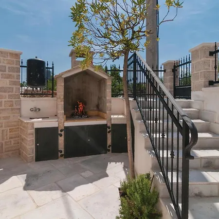 펜션 Stunning In With Kitchen 프리모스턴