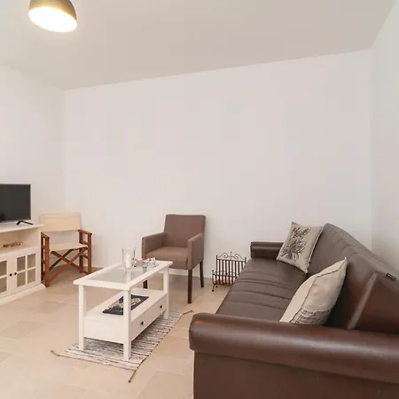 2 Bedroom In *