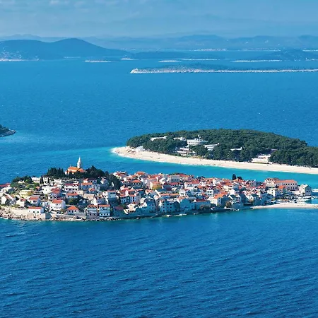 Stunning In With Kitchen