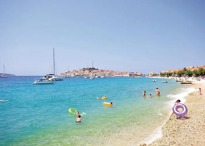 Stunning In With Kitchen בית נופש *