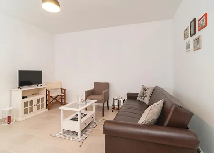 Stunning In With Kitchen *