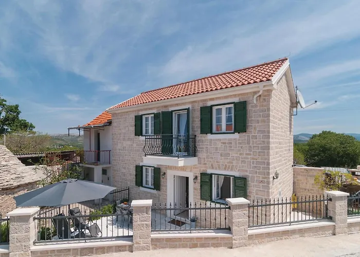 Stunning In With Kitchen * פרימוסטן